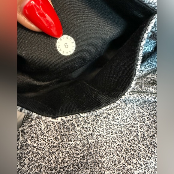 Lululemon Train Times Crop 17" Size 6 Black Mesh White Full-onLuxtreme ALO Vuori - Picture 9 of 13